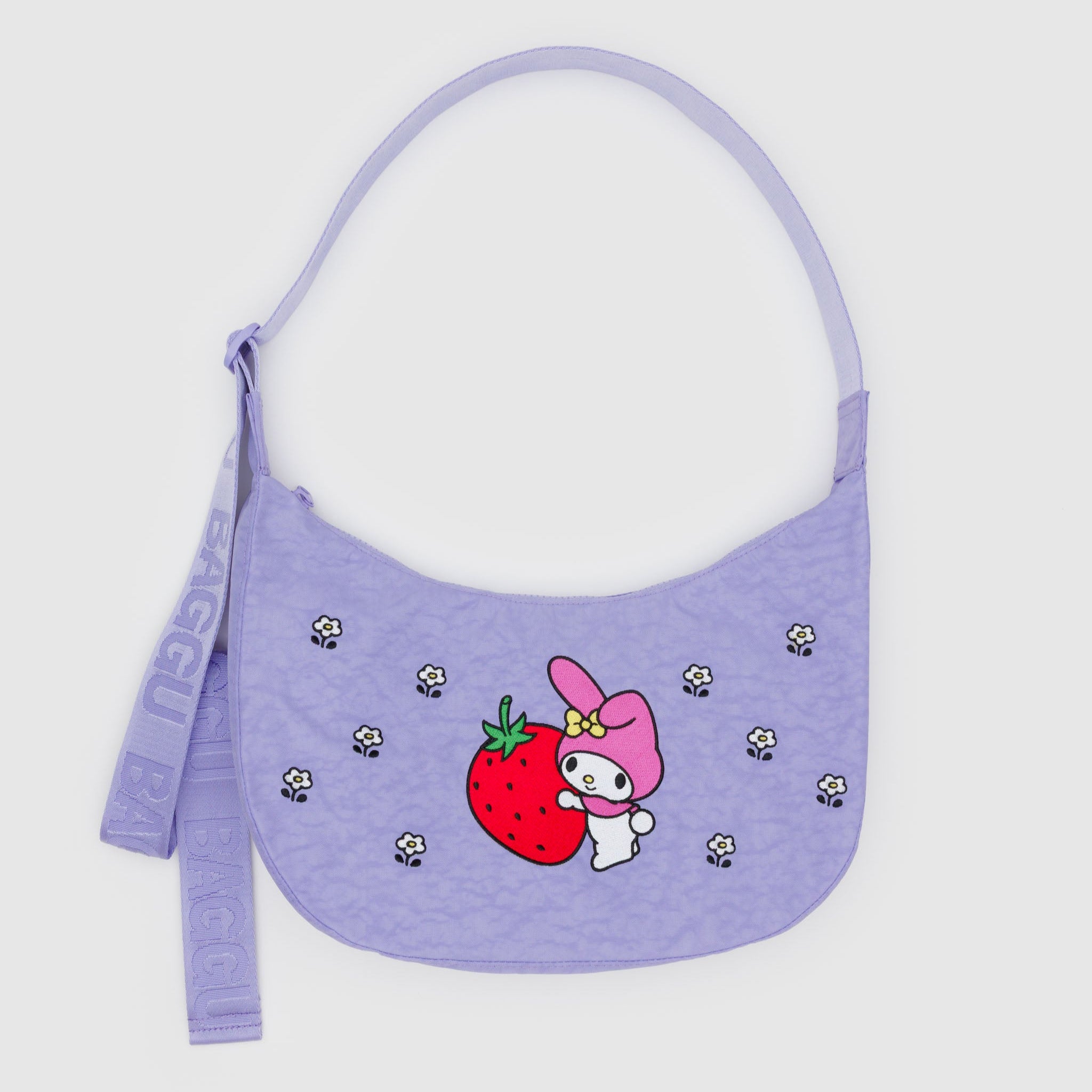 Medium_Nylon_Crescent_Bag_Heavyweight_Embroidered_My_Melody_Strawberry_01